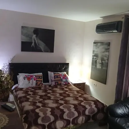 아파트 Just Chek-inn, In Center Off *